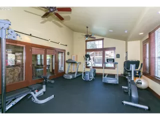 Photo #5: 21147096 Listing