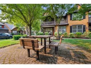 Photo #2: 21148355 Listing