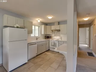 Photo #2: 21148811 Listing