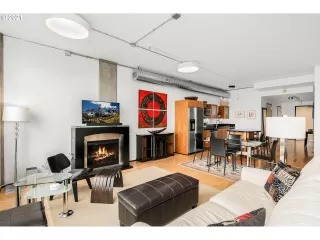 Photo #4: 21149201 Listing 