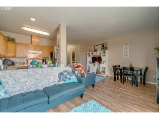 Photo #6: 21149316 Listing 