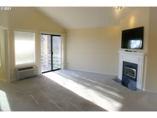 Photo #3: 21149912 Listing