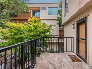 Photo #1: 21150383 Listing