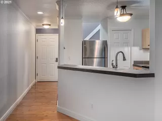 Photo #2: 21150383 Listing