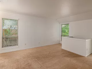 Photo #6: 21150383 Listing