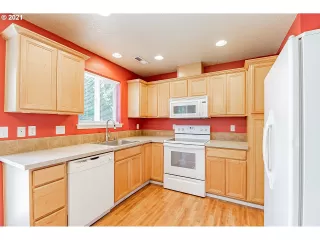 Photo #4: 21150412 Listing