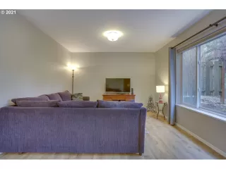 Photo #4: 21150464 Listing