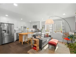 Photo #3: 21151240 Listing