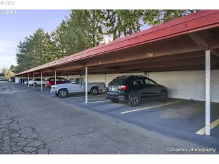 Photo #4: 21152361 Listing