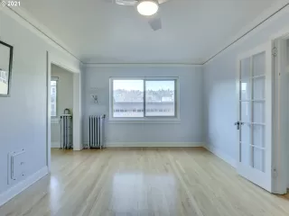 Photo #2: 21152615 Listing