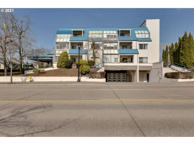 MLS: 21152682 Condo For Sale