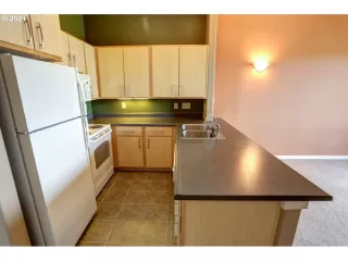 Photo #3: 21153962 Listing