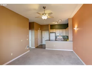 Photo #6: 21153962 Listing