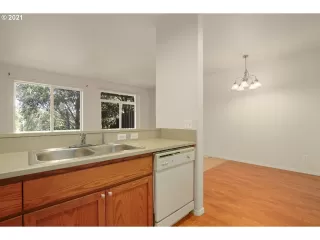 Photo #2: 21154422 Listing 
