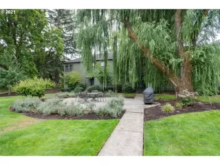 Photo #4: 21154523 Listing