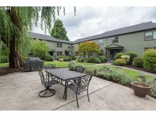 Photo #5: 21154523 Listing