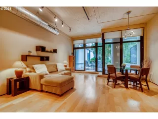 Photo #3: 21154937 Listing 