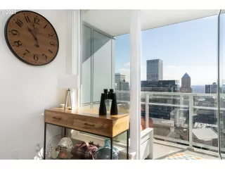 Photo #6: 21154952 Listing