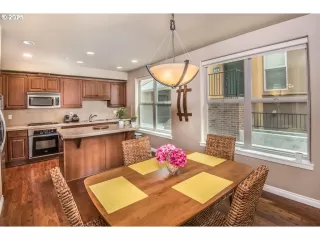 Photo #6: 21155064 Listing