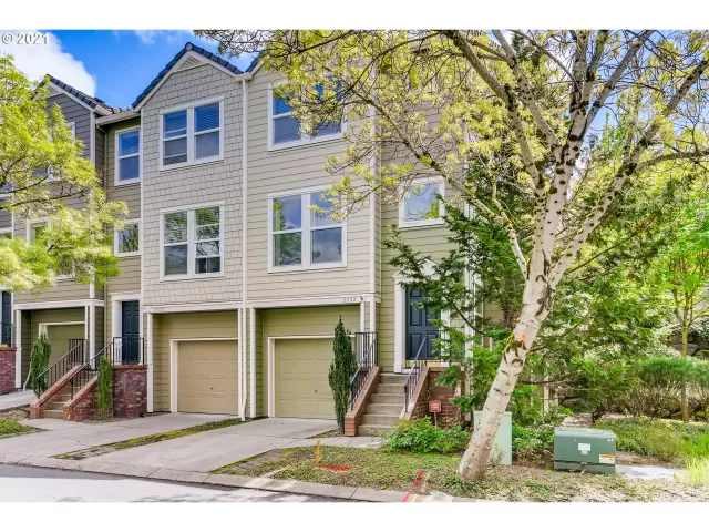 MLS: 21155127 Condo For Sale