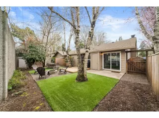 Photo #1: 21155176 Listing