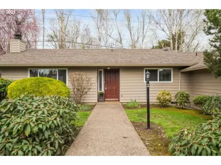 Photo #4: 21155176 Listing