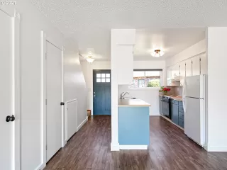 Photo #1: 21155454 Listing