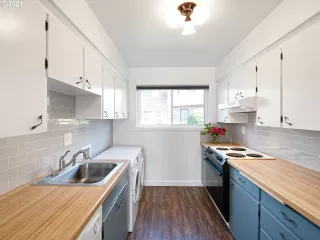 Photo #5: 21155454 Listing