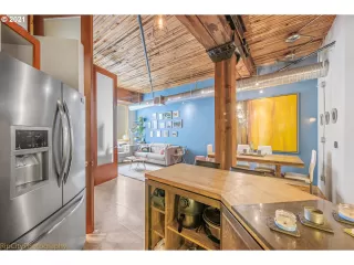 Photo #4: 21155641 Listing 