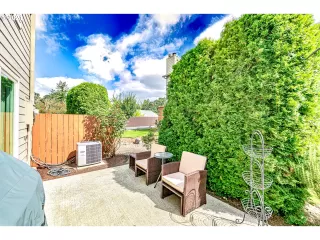 Photo #4: 21155703 Listing