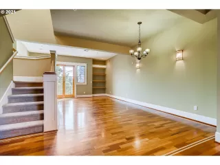 Photo #5: 21155794 Listing 