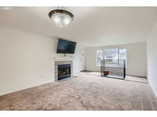 Photo #4: 21156124 Listing