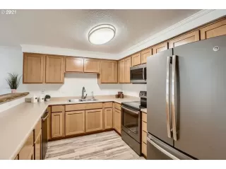 Photo #5: 21156124 Listing