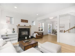 Photo #4: 21156168 Listing 