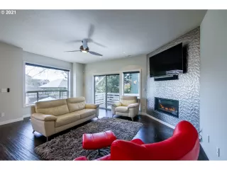 Photo #4: 21156759 Listing 