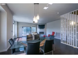 Photo #5: 21156759 Listing 
