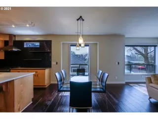 Photo #6: 21156759 Listing 