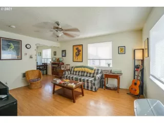 Photo #3: 21156861 Listing