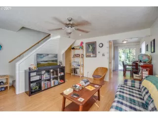 Photo #5: 21156861 Listing