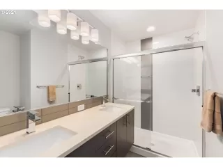 Photo #5: 21157033 Listing