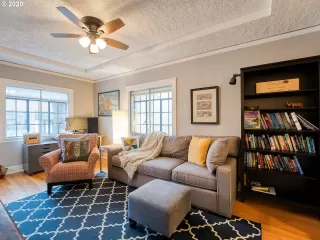 Photo #2: 21157204 Listing