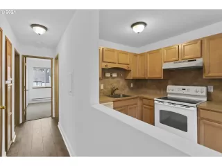 Photo #5: 21158254 Listing