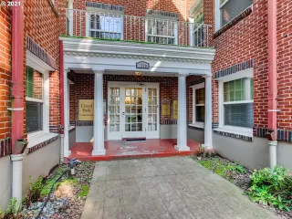 Photo #3: 21160664 Listing