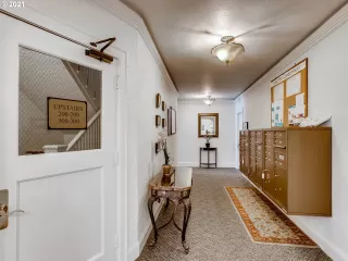 Photo #4: 21160664 Listing