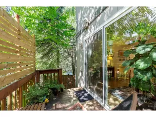 Photo #2: 21160683 Listing