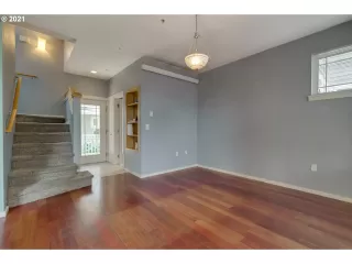 Photo #2: 21161391 Listing