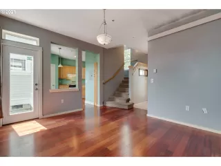 Photo #3: 21161391 Listing