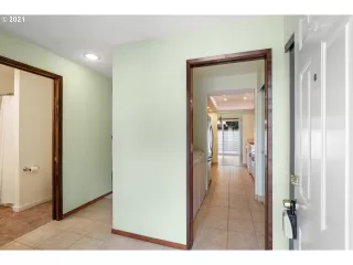 Photo #2: 21161430 Listing