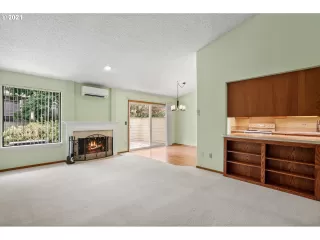 Photo #4: 21161430 Listing