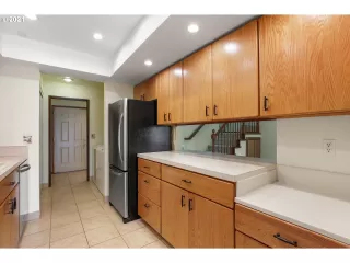 Photo #5: 21161430 Listing